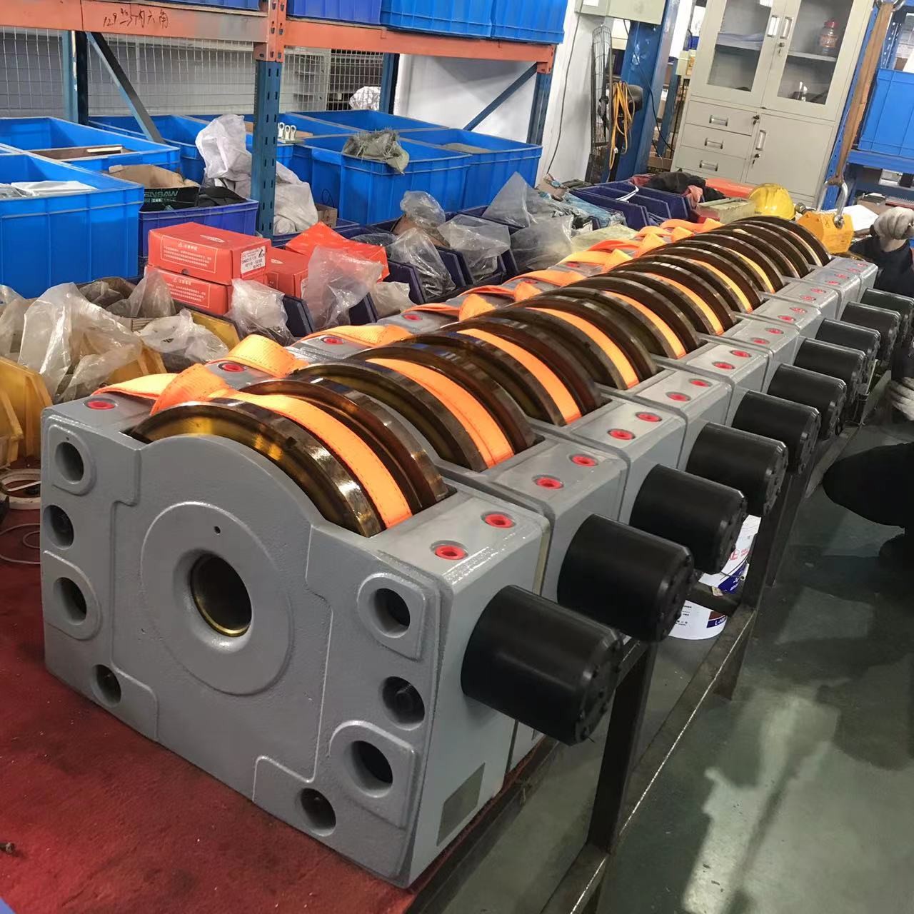 Car DRS315 Wheel Block With Drive Motor For Cranes Gantry Systems IP55