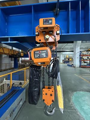 Versatile Electric Chain Hoist for Precise Positioning and Safe Lifting in Various Industrial Environments