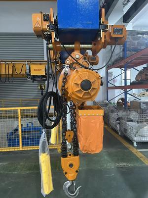 Compact Design Electric Chain Hoist for Low-Ceilinged Spaces and Dense I-Beam Rails for Lifting